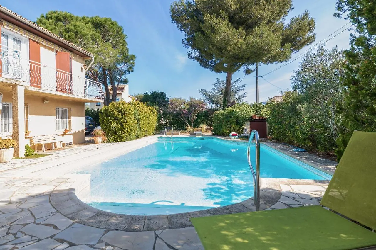Appartement Studio Bruscia - Welkeys à Six-Fours-les-Plages France