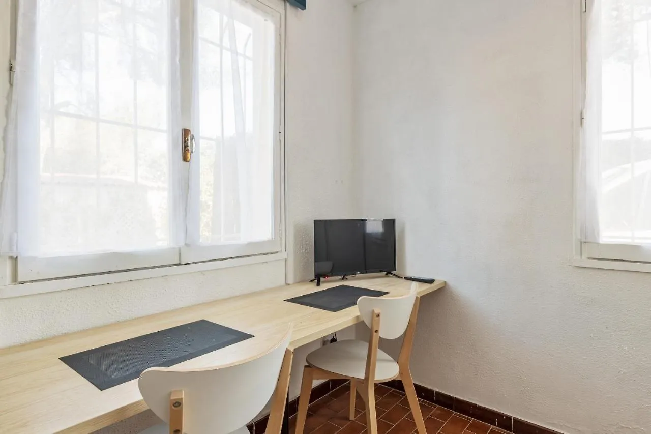 Appartement Studio Bruscia - Welkeys à Six-Fours-les-Plages France